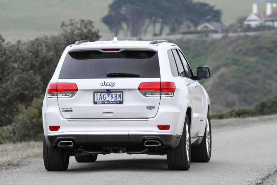  Jeep Grand Cherokee Summit 2015 года  (AU) (фото 4 из 9)